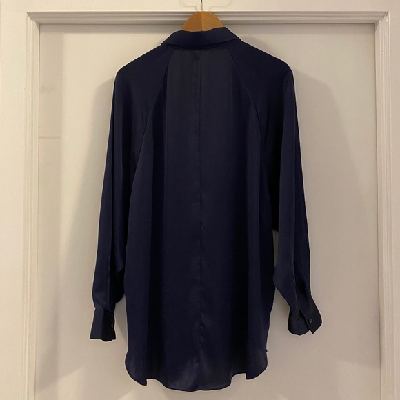 Aritzia Wilfred Relaxed Button Up Shirt - Picture 4 of 4